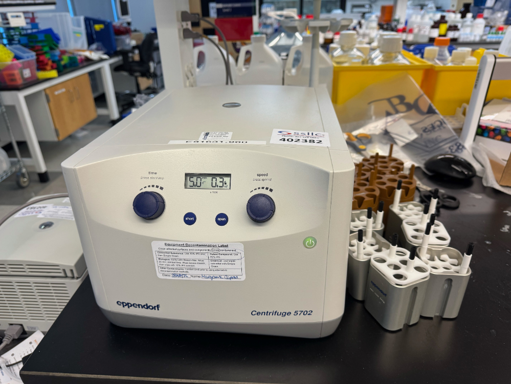 Image of Eppendorf 5702 Centrifuge